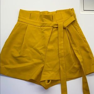 DO+BE shorts Size Small